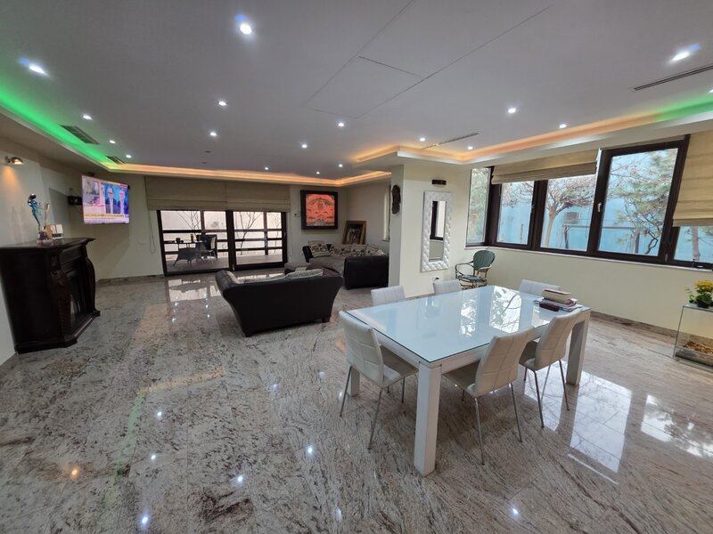 Timpuri Noi, 10 minute metrou, pe Cuza Voda, vila exclusivista P+1+M, lux