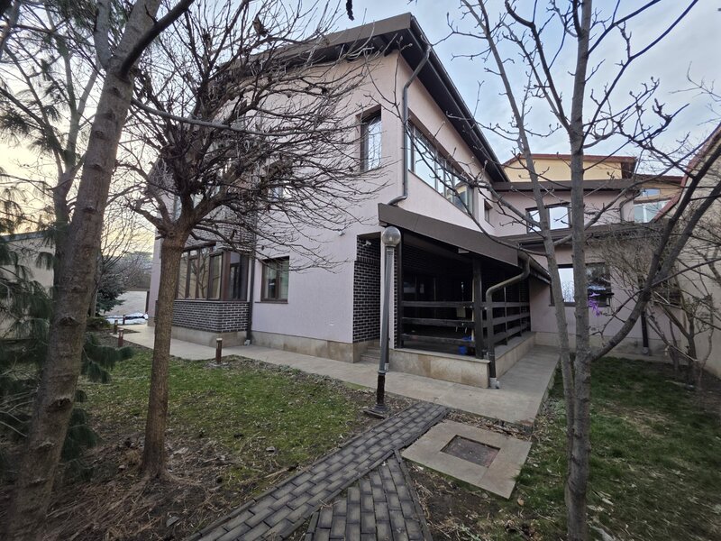 Timpuri Noi, 10 minute metrou, pe Cuza Voda, vila exclusivista P+1+M, lux