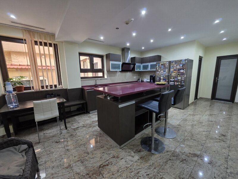 Timpuri Noi, 10 minute metrou, pe Cuza Voda, vila exclusivista P+1+M, lux