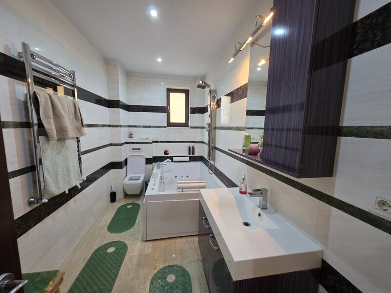 Timpuri Noi, 10 minute metrou, pe Cuza Voda, vila exclusivista P+1+M, lux